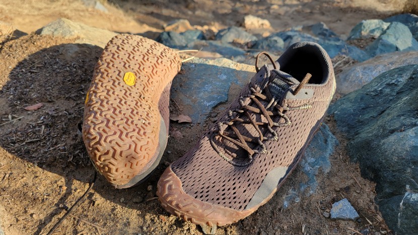 barefoot shoes men - the deep lug design of the merrell vapor glove 6 helps shed dirt and...