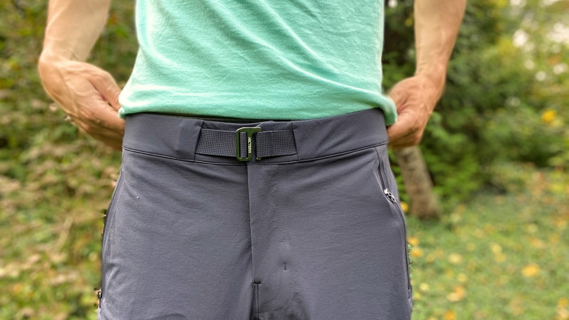 the integrated belt is one of many features that make these pants...