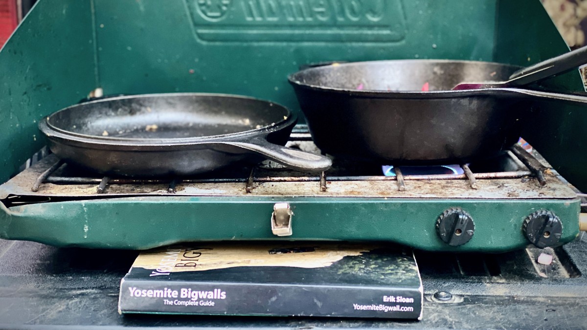 Lodge 3.2 Quart Cast Iron Combo Cooker Review (Though the features are limited the performance is solid and versatile.)