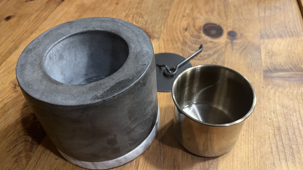 fire pit - the removable cup makes clean-up no problem.