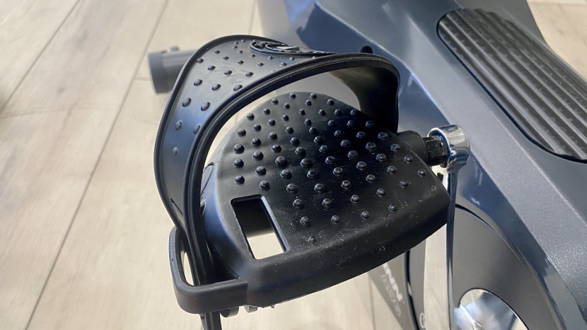 schwinn airdyne ad6 - the schwinn ad6 pedals are large and comfortable, they&#039;re also self...