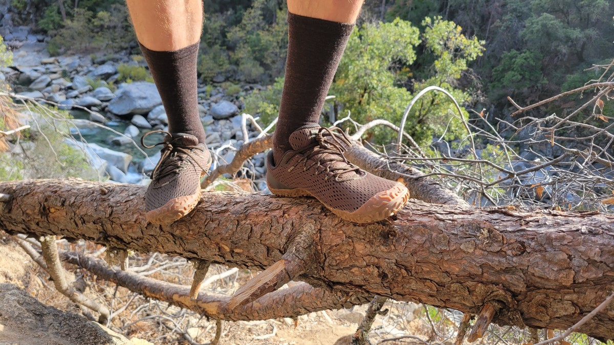 Merrell Vapor Glove 6 Review (The flex and ground feel of the Merrell Vapor Glove 6 almost makes them feel more like a treaded sock than a barefoot...)