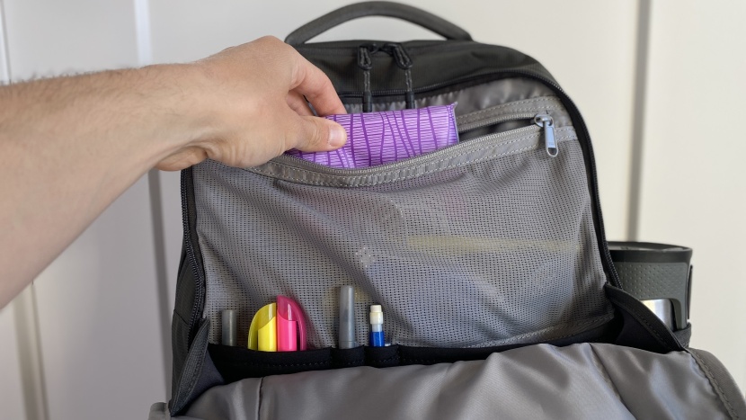timbuk2 authority deluxe - the mesh pocket in the second main compartment is practical for...