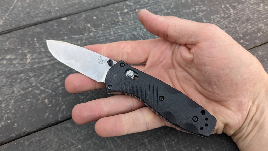 How to Clean A Pocket Knife - GearLab