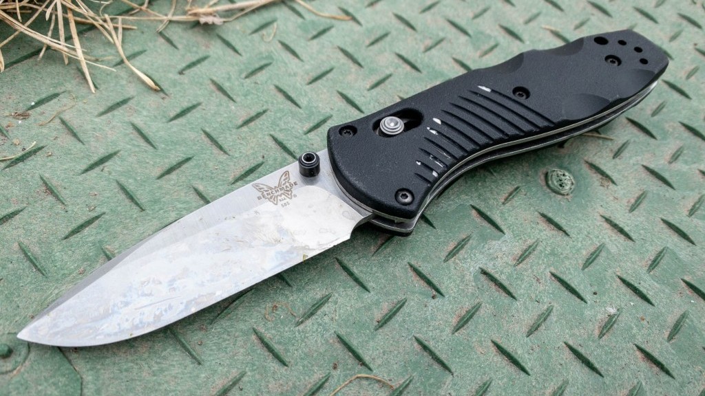 Benchmade Mini Barrage 585 Review | Tested & Rated