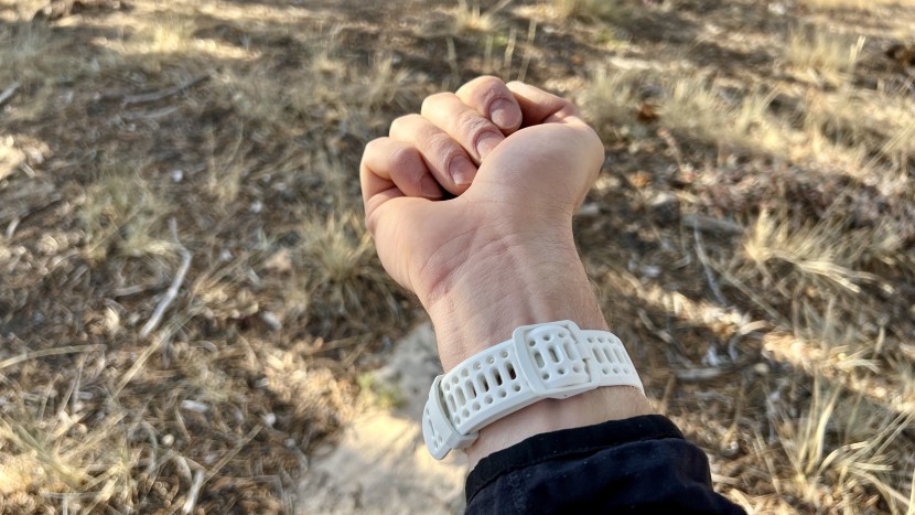 coros pace 3 - two strap options exist, and we prefer the standard band seen above...