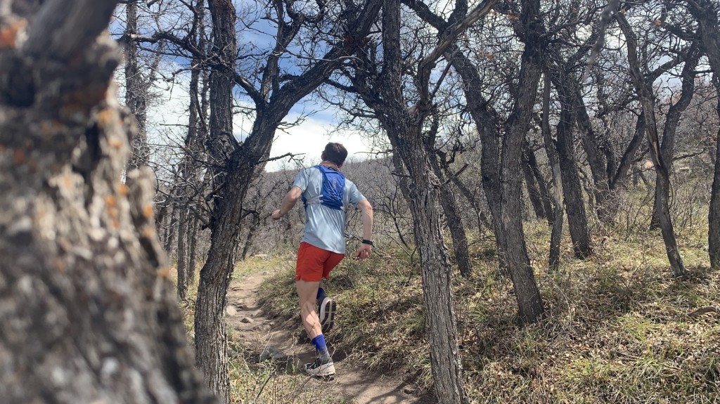 hydration pack for running men - hydration packs are a great low-profile way to carry water, layers...