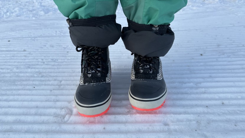vans standard mid snow mte - after a day on the slopes, the standard mid snow mte are a stylish...