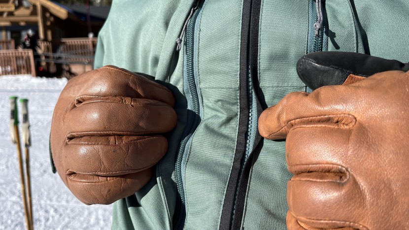 686 smarty 3-in-1 form insulated - the front zipper and chest pocket zippers aren&#039;t waterproof, but are...