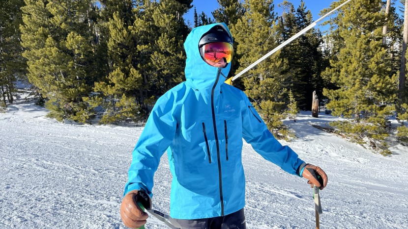 arc&#039;teryx alpha sv - this jacket is a bombproof shell that can protect you in any winter...