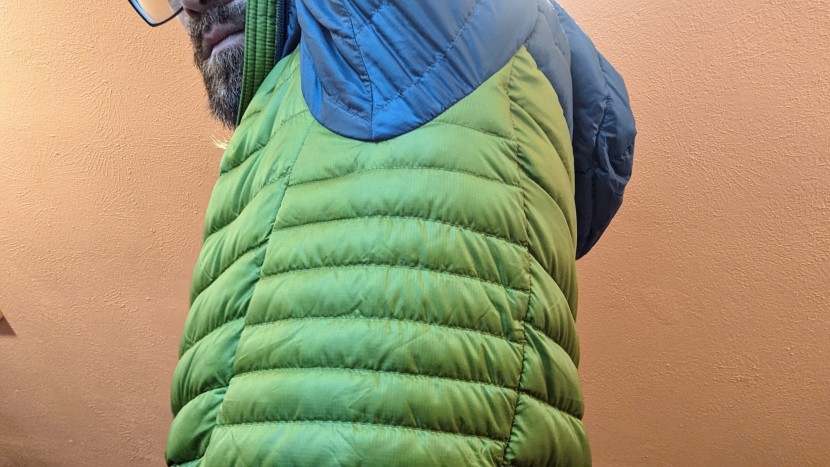 rab microlight alpine - the microlight alpine has larger baffles on the front and back, with...