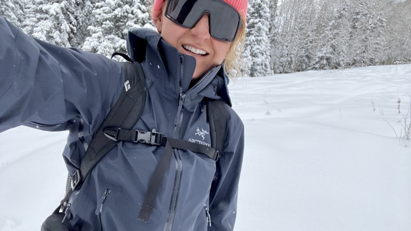 arc&#039;teryx beta ar jacket for women - we can access the pockets of the beta ar well even when wearing a...