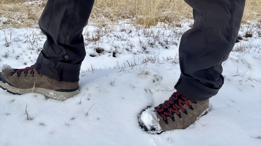 danner arctic 600 side-zip - it&#039;s easy to chill, trek, and work in the danner arctic 600 side-zip.