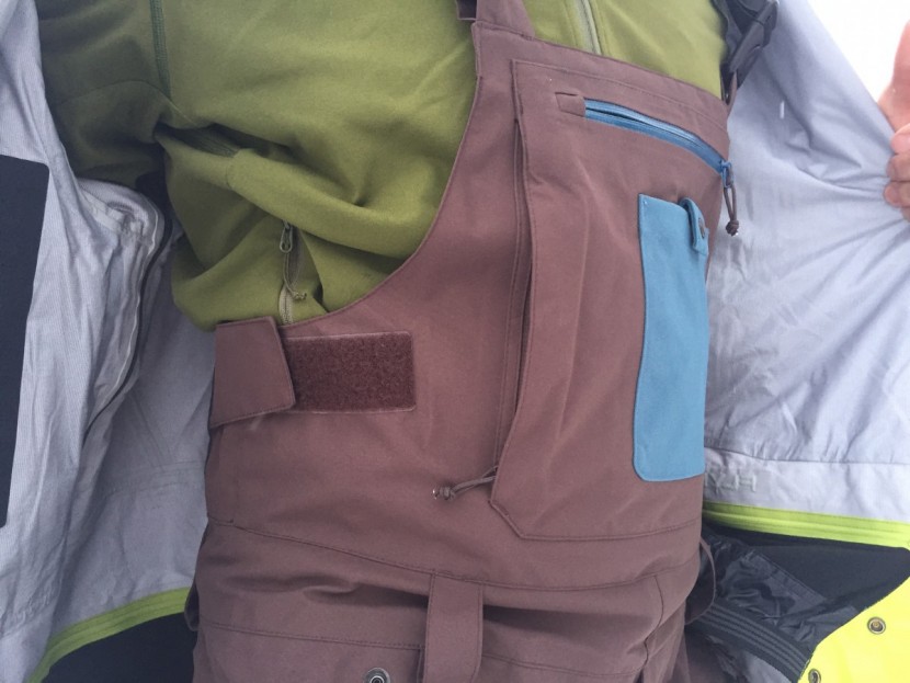 flylow gear baker bib - we love the pocket configuration on this model.