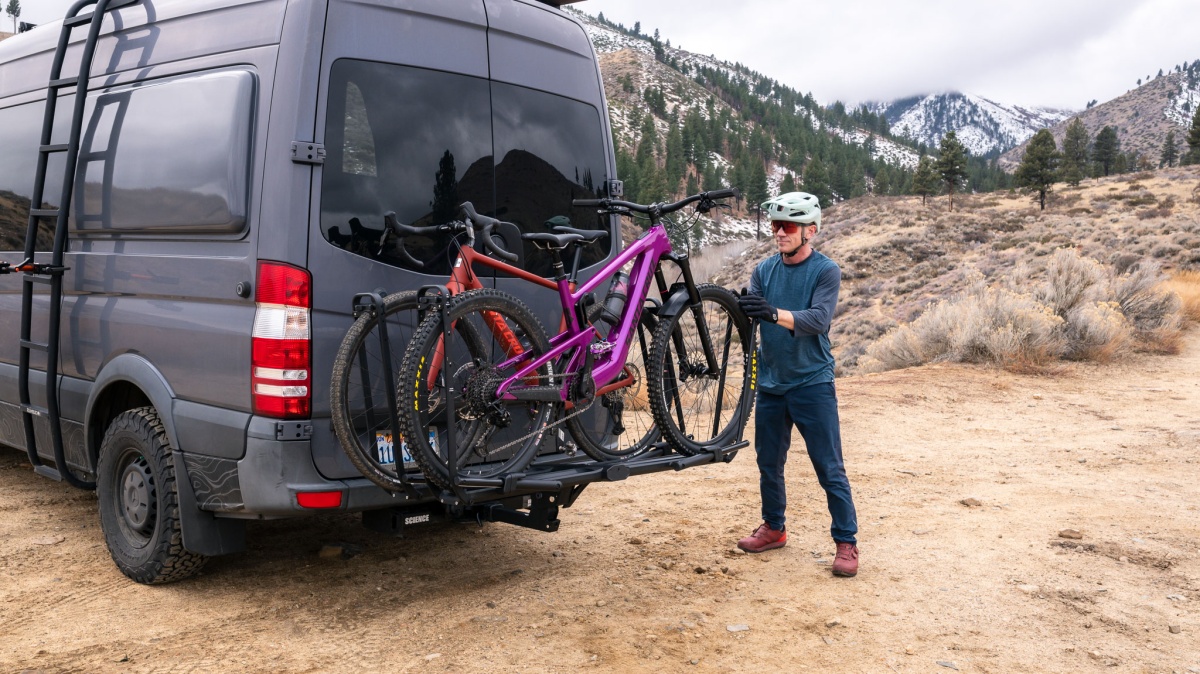 Best Hitch Rack Review (The Piston Pro is delightfully easy to use.)