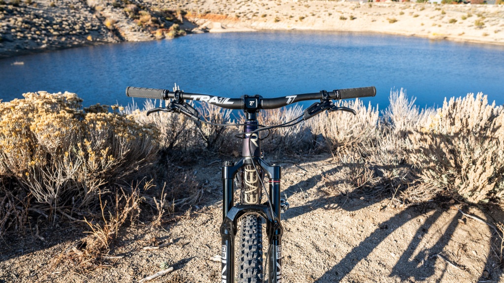 mountain bike handlebars - lightweight and svelte, the crocket makes a nice cockpit.