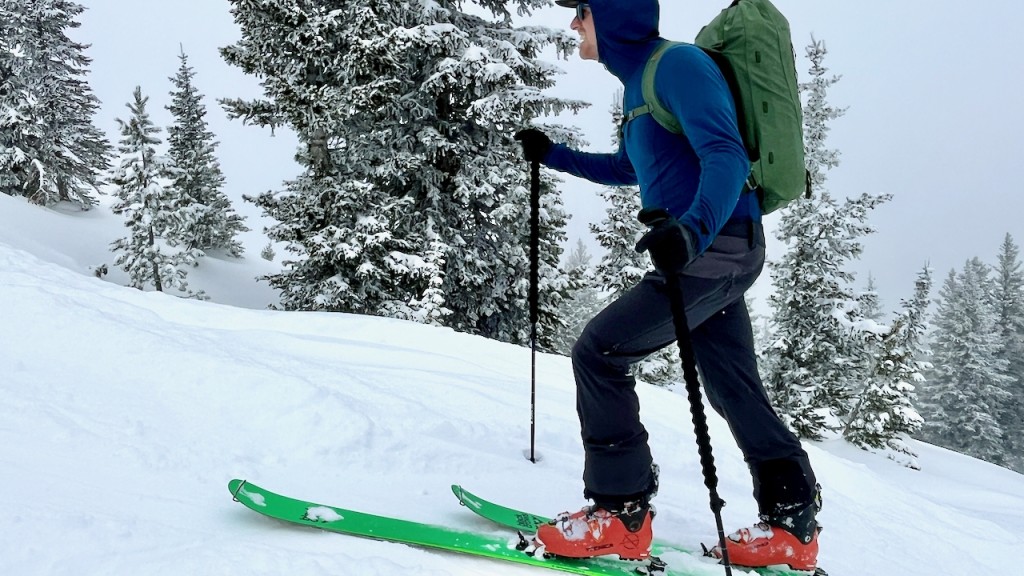 black diamond tour - skinning in the black diamond tour gloves.