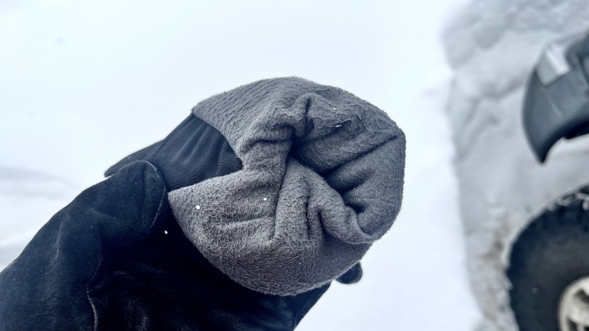 black diamond tour - a soft and thin fleece lining provides all the warmth you need for...