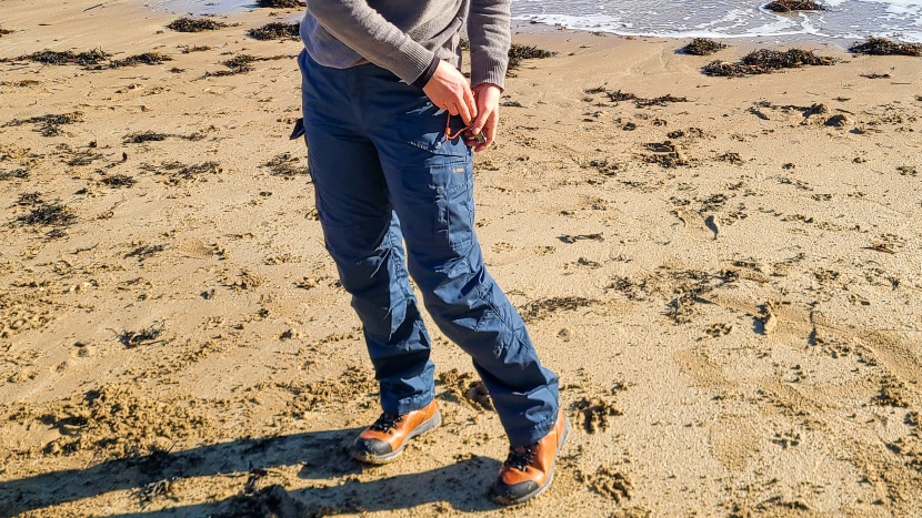 hiking pants women - six useful pockets will hold all your necessities in the fjallraven...