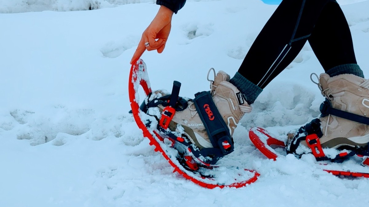 TSL Symbioz Hyperflex Elite - Women's Review (These hyper-flexible snowshoes have stellar traction, allowing for both grounding stability and springy momentum to...)