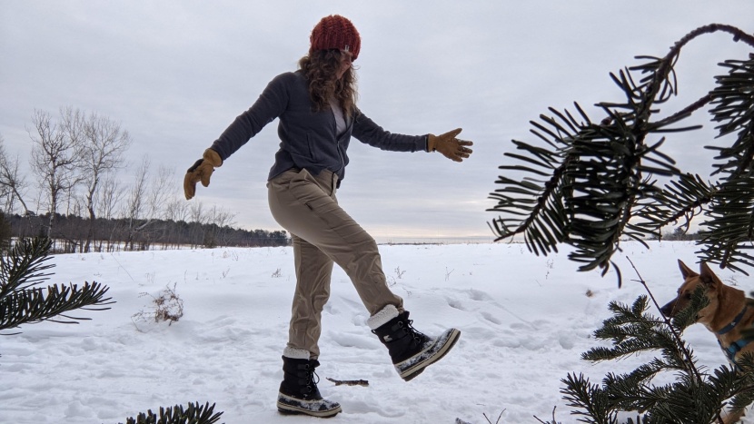 hiking pants women - water resistance and fast-drying fabrics help pants like the...