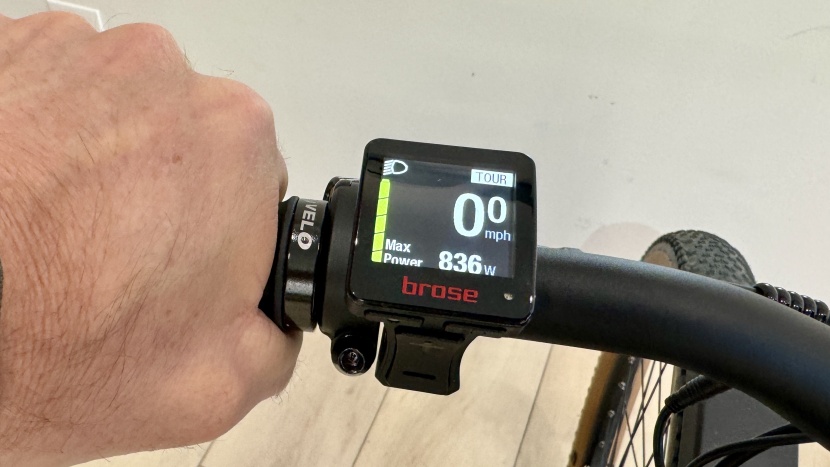 ride1up prodigy v2 lx xr cvt - the brose display is bright and easy to access.