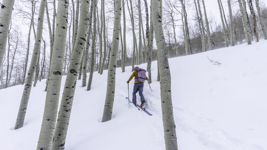arc'teryx kyanite hoody - even on snowy days, the kyanite offers excellent warmth for a fleece.