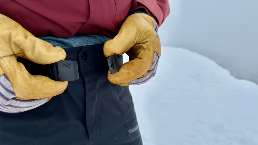 the integrated belt is awesome for keeping this pant securely in...