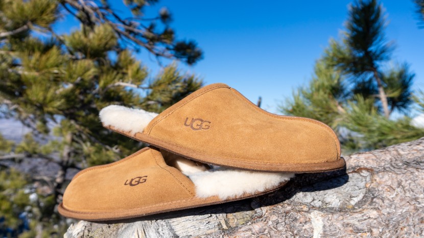 slippers mens - even though the ugg scuff has a nice fleecy warm interior, the...