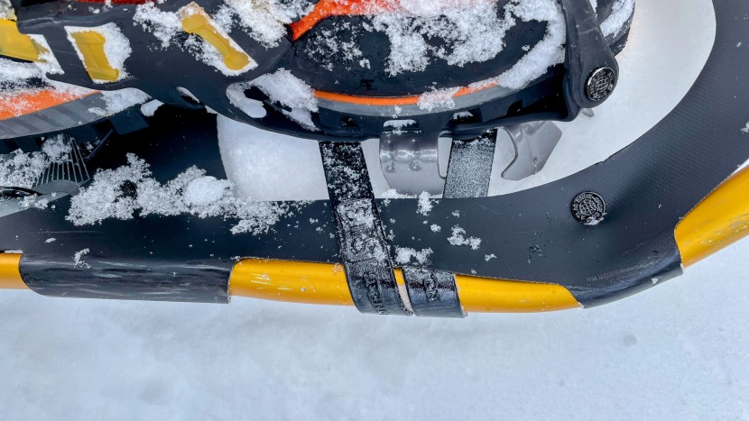 atlas montane - this model has a fully strapped binding to deck connection.