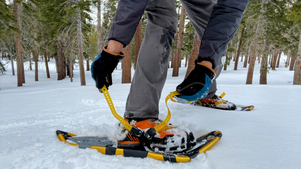 Atlas Montane 35 offers Snowshoes