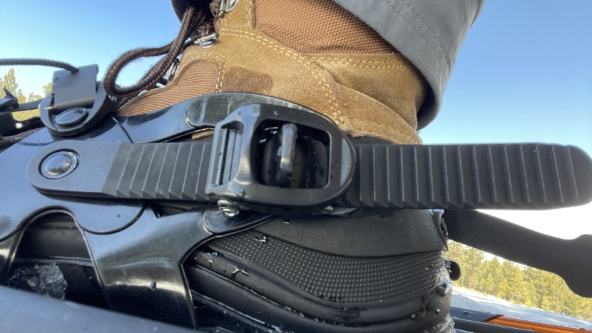 crescent moon big sky 32 - the crescent moon has a ratcheting heel strap to help lock down the...