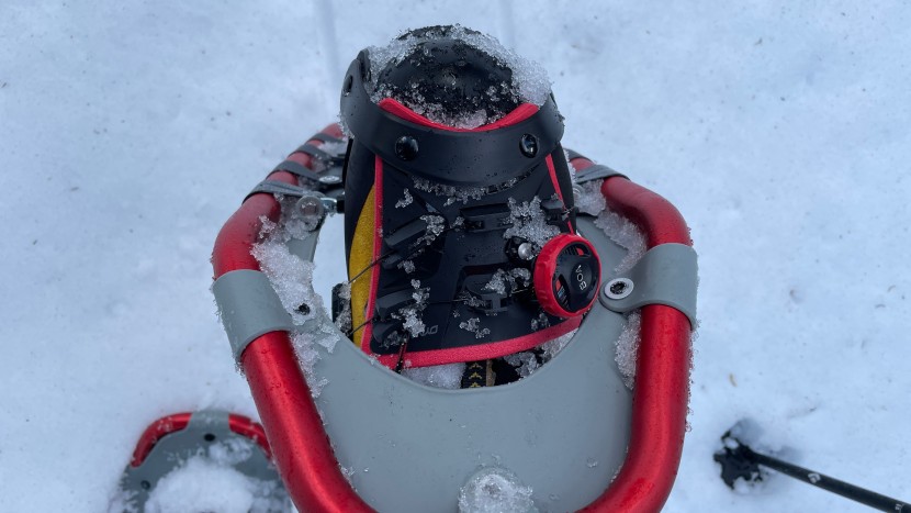 tubbs panoramic - the boa knob gets hung up on the deck with size 10 boots.