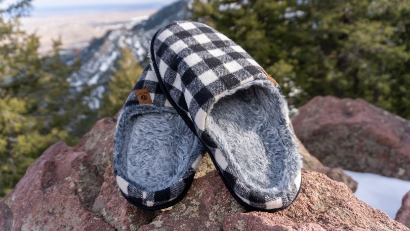 slippers mens - the large, easy-in/out opening and low-grade insulative properties...
