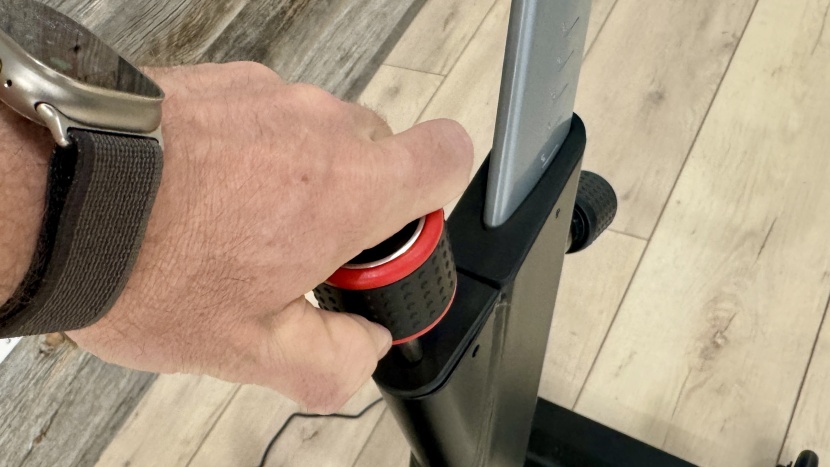 bowflex ic bike se - the resistance knob can dial in 100 different positions, which means...