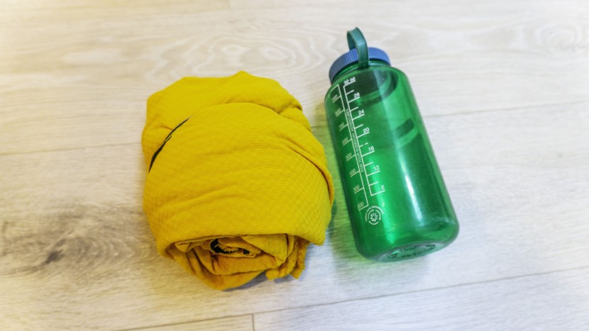 the north face summit series futurefleece full-zip hoodie - the green bottle is one liter (32 ounces). this fleece is easy to...