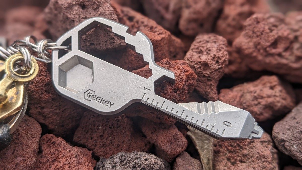 Geekey Review (The Geekey Multi-tool safe and sound on a set of keys where it belongs.)