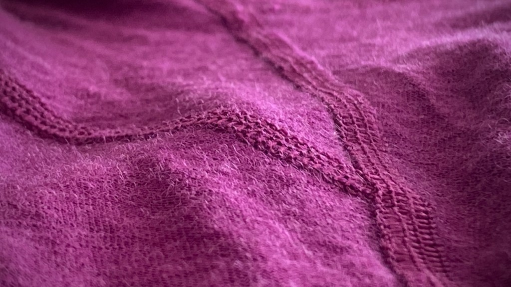 base layer womens - the oasis crewe features flatlock seams, which help prevent...