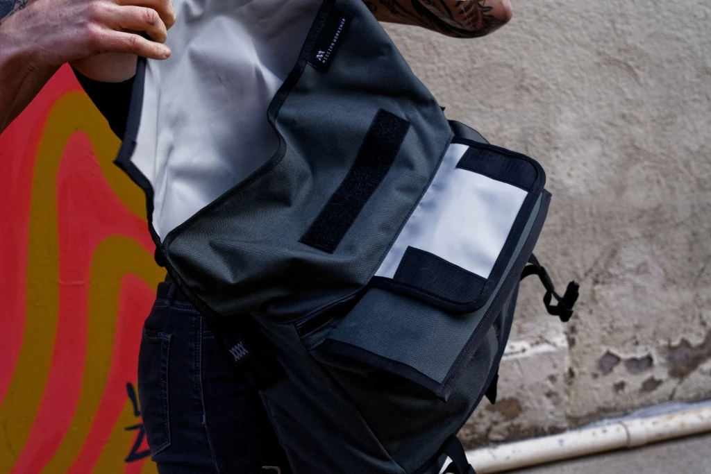 messenger bag - the burly 1000d nylon of this bag makes it incredibly durable, and...