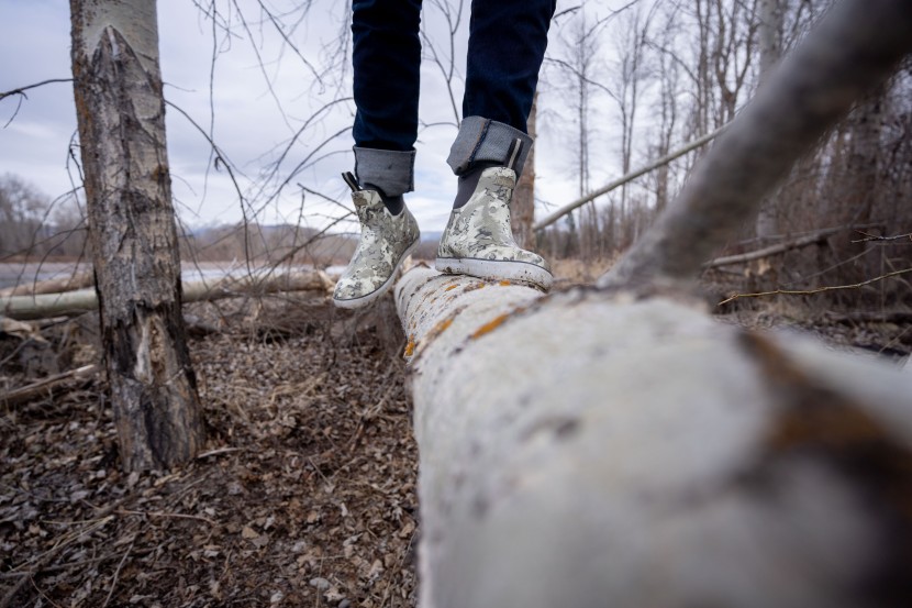 huk rogue wave - these boots were cushioned enough for any surface we wore them on.
