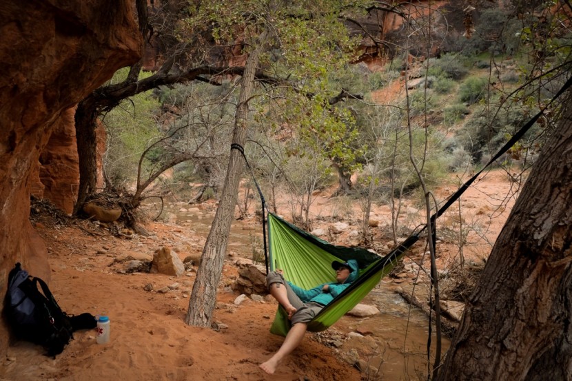 kootek portable - the kootek&#039;s fabric is water resistant not waterproof, though it...