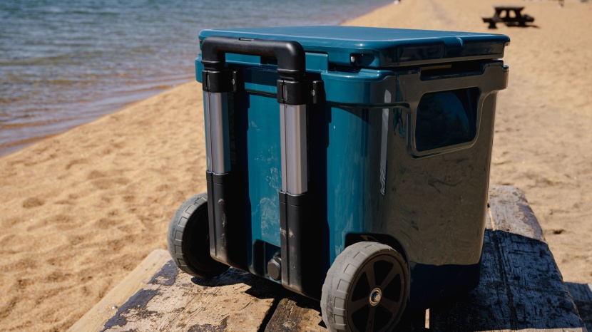 yeti roadie 48 - the yeti roadie 48 is a sturdy and durable investment with tons of...