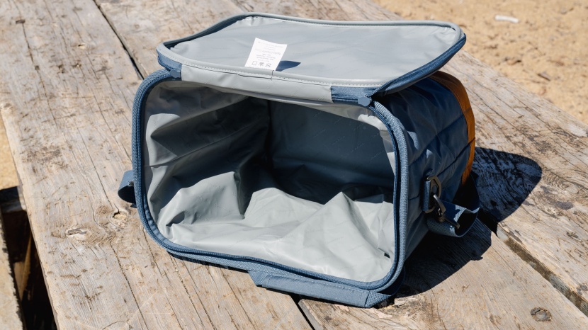 Mochila Térmica CleverMade Pacifica - Capacidade Para 18 Latas Com Abridor