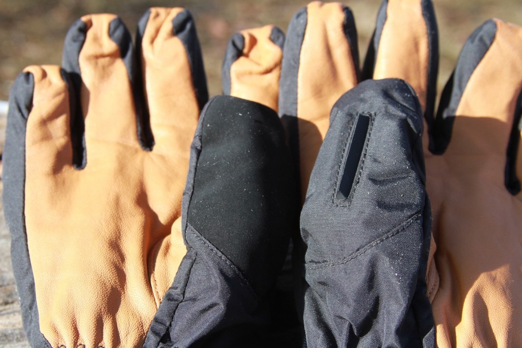 ski gloves womens - the dakine camino has great features like a nose wipe and goggle...