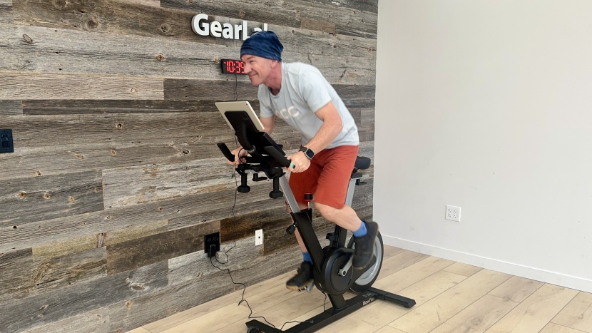 bowflex ic bike se - despite having just a single connection point with its base, the ic...