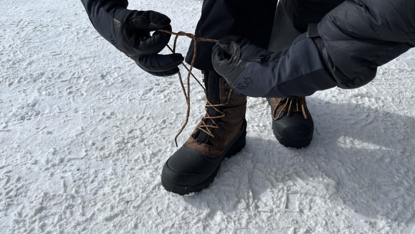 ski gloves - for tasks like tying shoes, you&#039;ll want a dexterous glove.