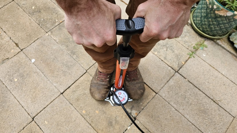 schwinn air center plus - the schwinn delivered a larger blast of air per stroke than most...