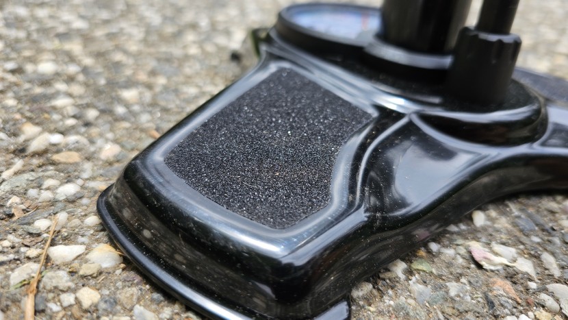 bontrager charger - the grip tape on the bontrager charger&#039;s base did improve the...