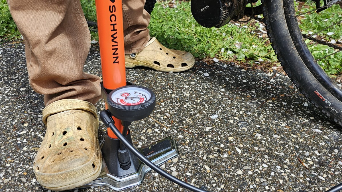 Schwinn Air Center Plus Review (The Schwinn Air Center Plus is an affordable and stable pump that inflates bike tires quicker than the competition.)