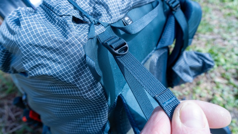 ultralight backpack - simple yet effective load lifters like what&#039;s found on the rei co-op...